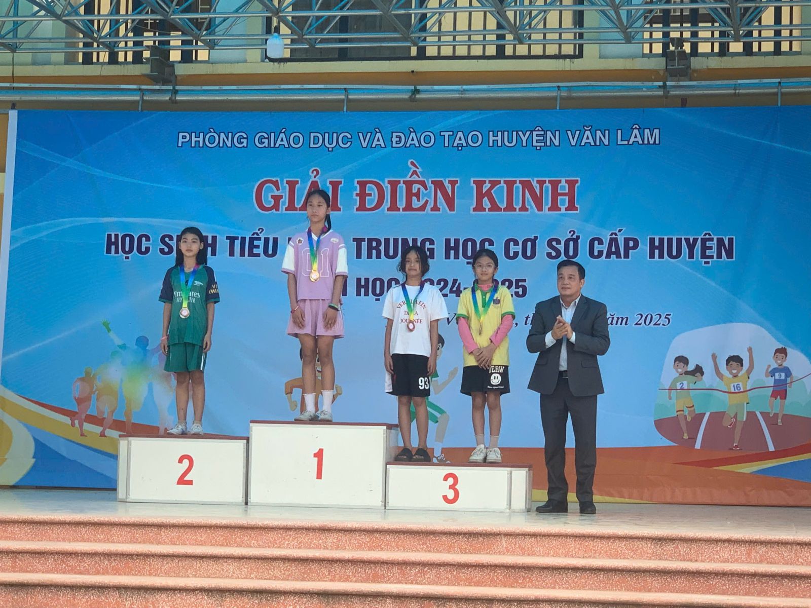 Giải điền kinh TH&THCS cấp huyện năm học 2024 - 2025.