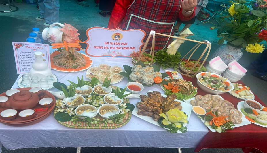 Hội thi nấu ăn chào mừng Ngày Quốc tế Phụ nữ 8/3.