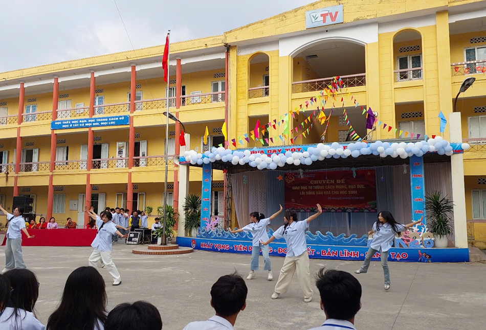 CHUYÊN ĐỀ GIÁO DỤC LÝ TƯỞNG CÁCH MẠNG, ĐẠO ĐỨC, LỐI SỐNG VĂN HOÁ CHO HỌC SINH